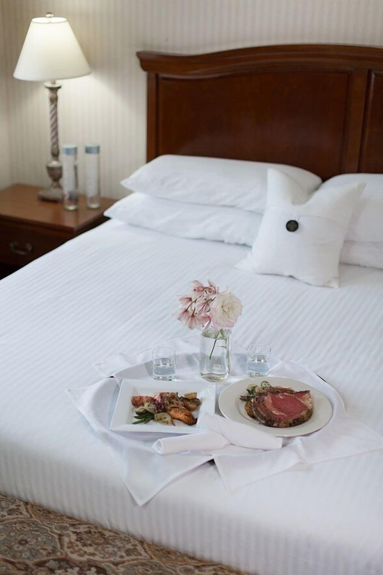 Hotel Rogue Regency &