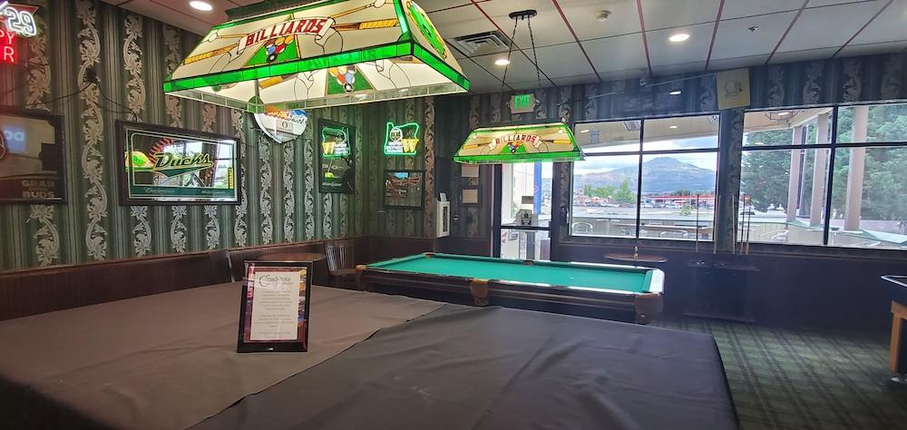 Rogue Regency & Hotel Medford