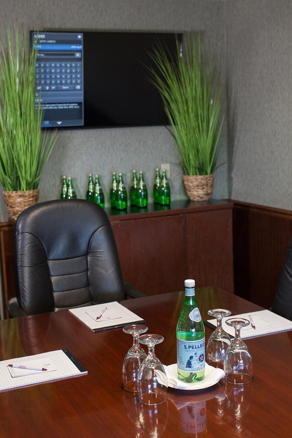Hotel Rogue Regency & Medford